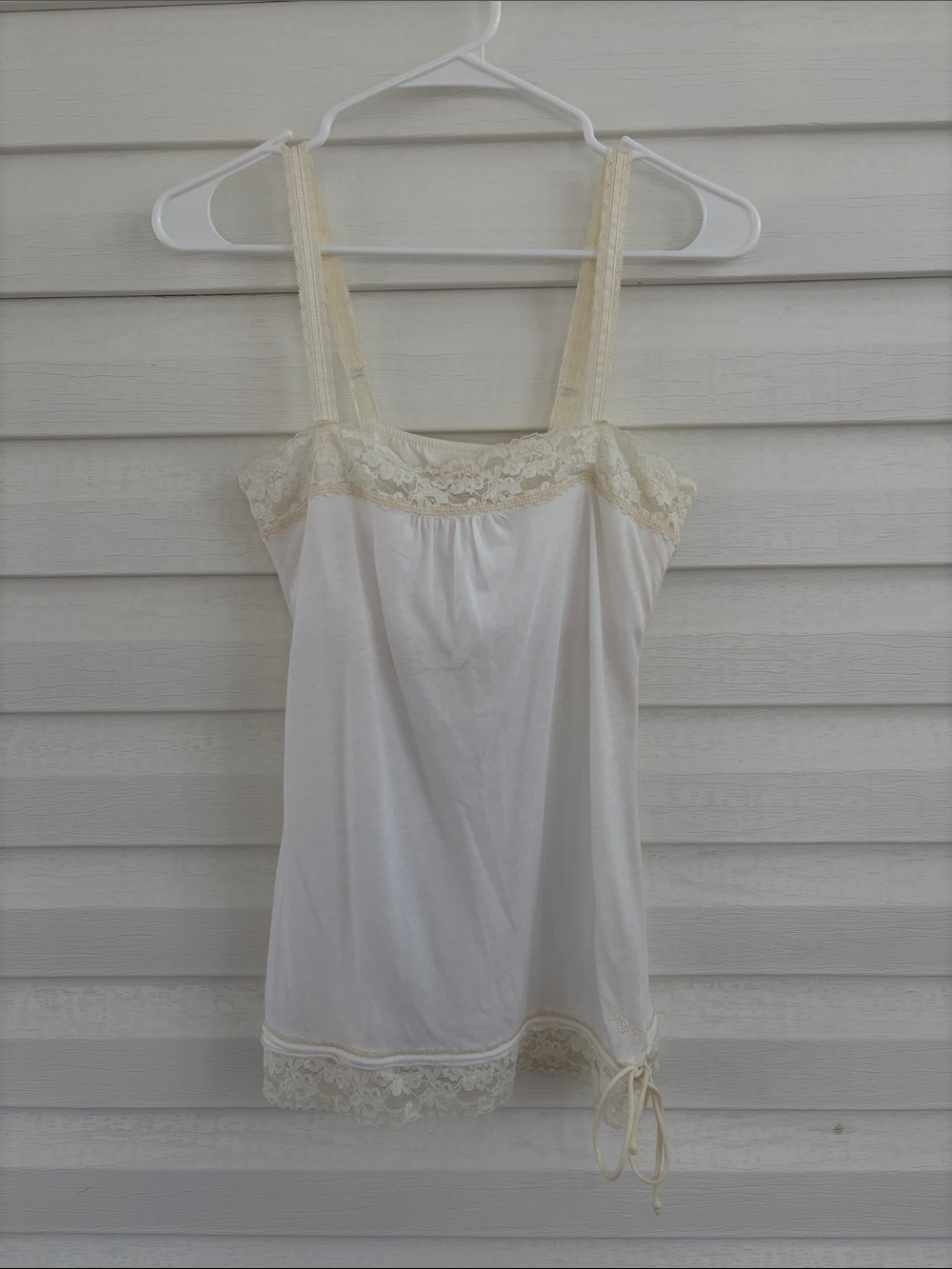 Vintage Y2K Abercrombie & Fitch M Ivory Lace Cami 2000s Coquette Built in Bra